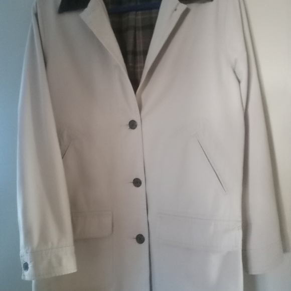 Ladies Lands End Coat - Picture 3 of 3